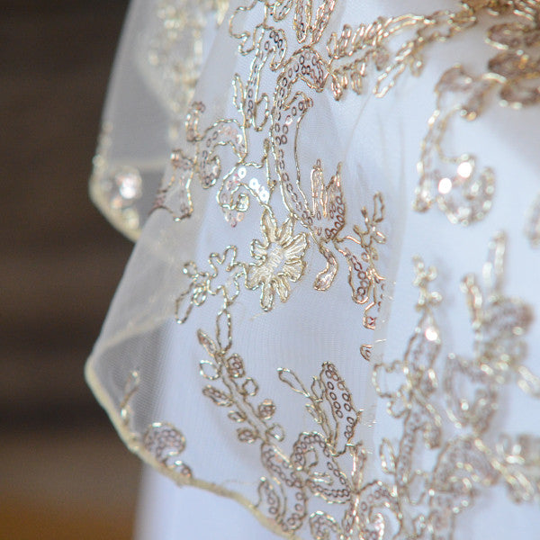 Product Spotlight - Sequins Floral tablecloths & Overlays!